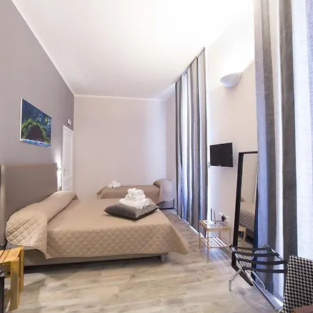 Гостевой дом Pc Boutique H, Sea View By Clapa Group Неаполь